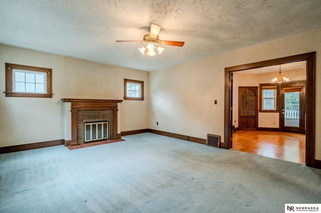 645 E 6th Street, Fremont, NE 68025