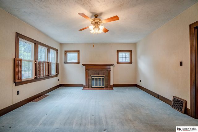 645 E 6th Street, Fremont, NE 68025
