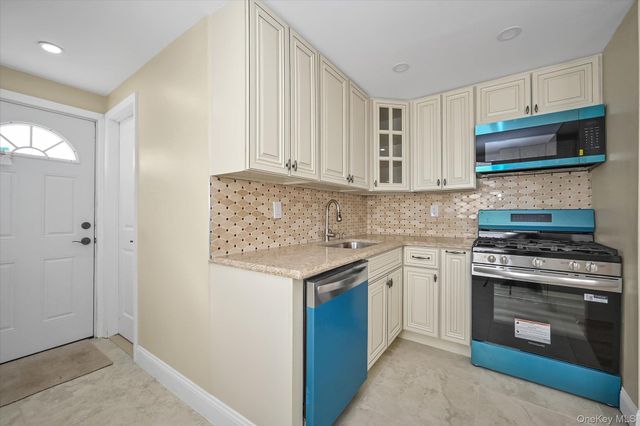 5216 M Avenue, Brooklyn, NY 11234