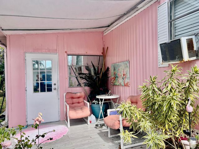 305 NW 50th Court, Pompano Beach, FL 33064