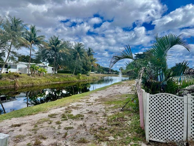305 NW 50th Court, Pompano Beach, FL 33064