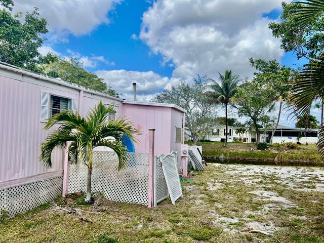 305 NW 50th Court, Pompano Beach, FL 33064