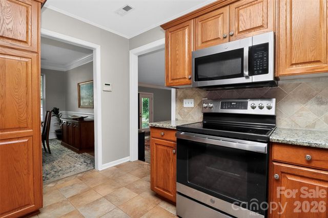 11007 Secotan Lane, Matthews, NC 28105