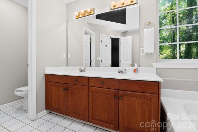 11007 Secotan Lane, Matthews, NC 28105