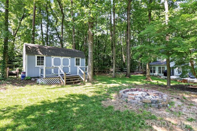 11007 Secotan Lane, Matthews, NC 28105