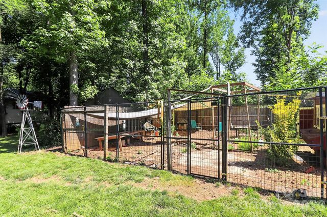 11007 Secotan Lane, Matthews, NC 28105