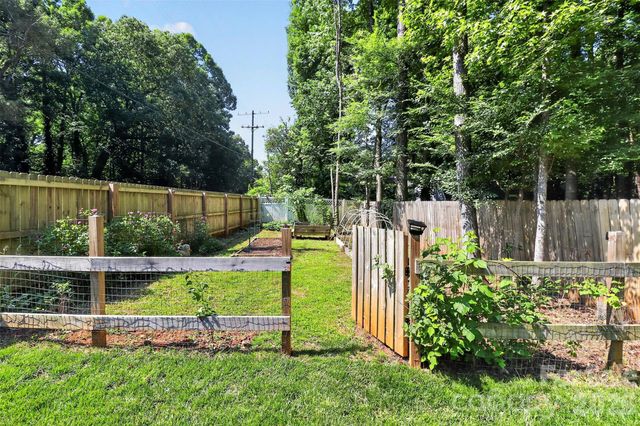 11007 Secotan Lane, Matthews, NC 28105