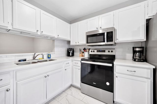 1604 Wickford Drive, Arlington, TX 76018