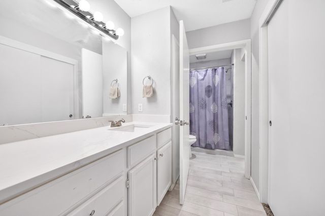 1604 Wickford Drive, Arlington, TX 76018