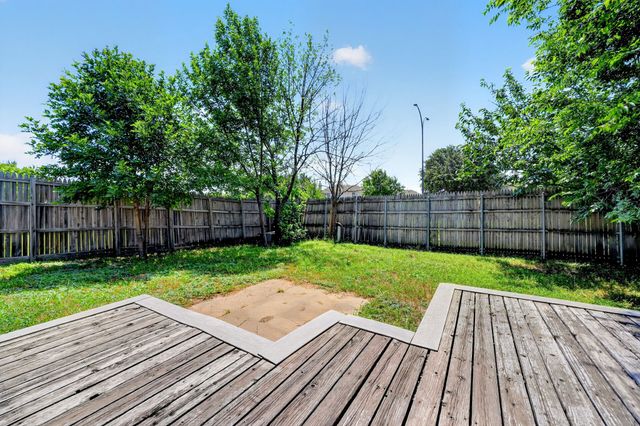 1604 Wickford Drive, Arlington, TX 76018