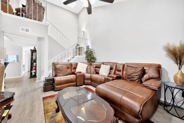 1604 Wickford Drive, Arlington, TX 76018