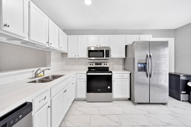 1604 Wickford Drive, Arlington, TX 76018