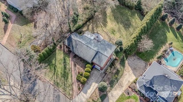 111 Kinwood Street, Morganton, NC 28655