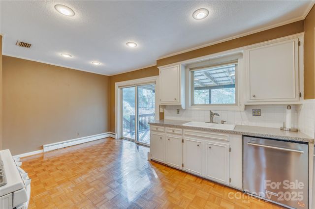 111 Kinwood Street, Morganton, NC 28655