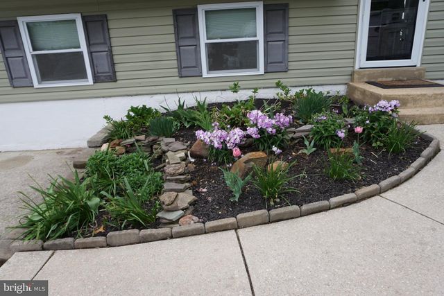 202 CORAL REEF DR, Newark, DE 19713