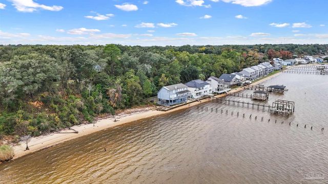 8600 Scenic Hwy, Pensacola, FL 32514