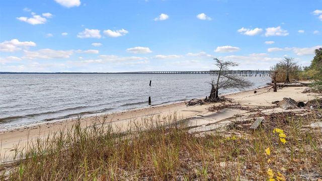 8600 Scenic Hwy, Pensacola, FL 32514