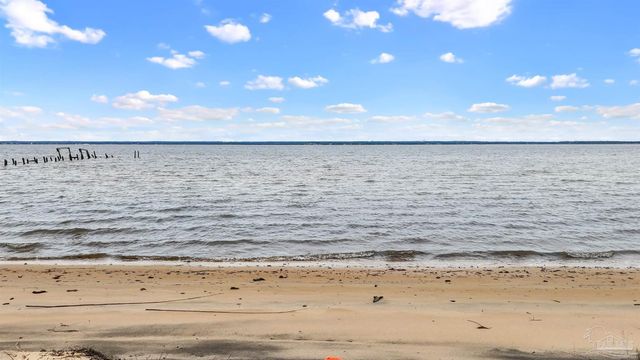 8600 Scenic Hwy, Pensacola, FL 32514