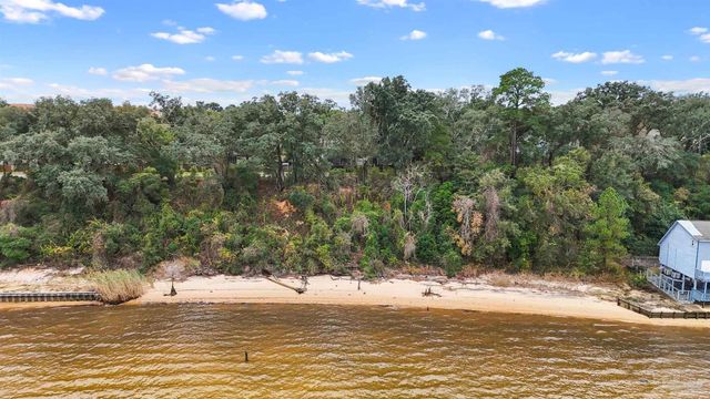 8600 Scenic Hwy, Pensacola, FL 32514