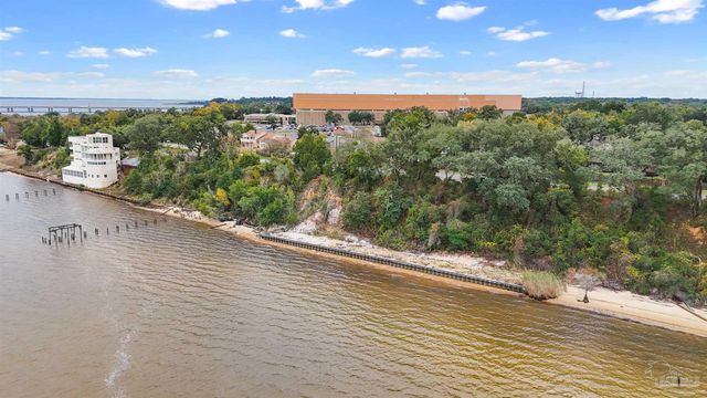 8600 Scenic Hwy, Pensacola, FL 32514