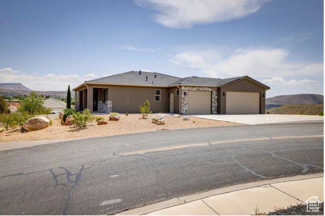 217 W TERRACE CIR, Toquerville, UT 84774