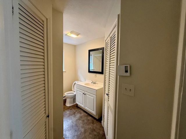 3 Stockholm St. 3B, Worcester, MA 01607