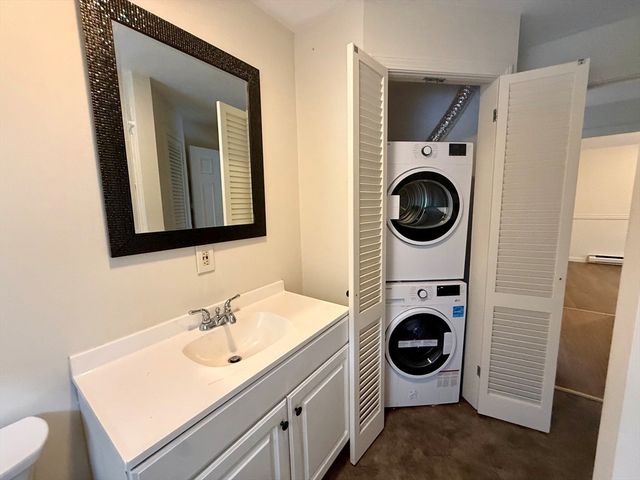 3 Stockholm St. 3B, Worcester, MA 01607