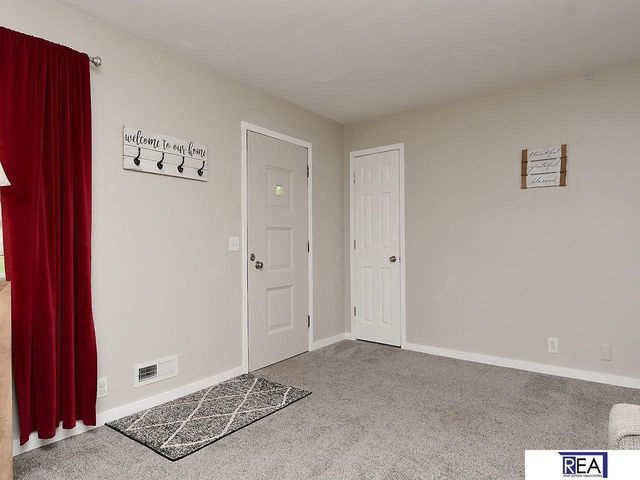 7758 Hamilton Street, Omaha, NE 68144