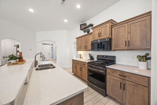 2417 Lock Lane, Pea Ridge, AR 72751