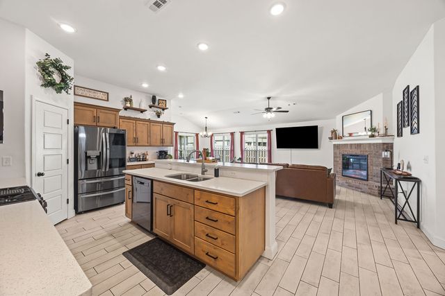 2417 Lock Lane, Pea Ridge, AR 72751