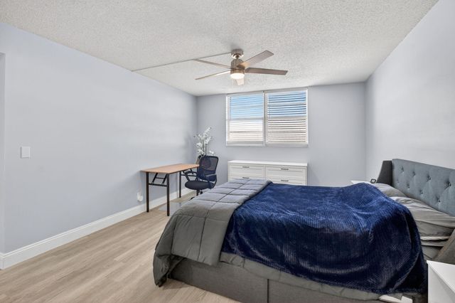 5700 NW 2nd Avenue Apt 711, Boca Raton, FL 33487