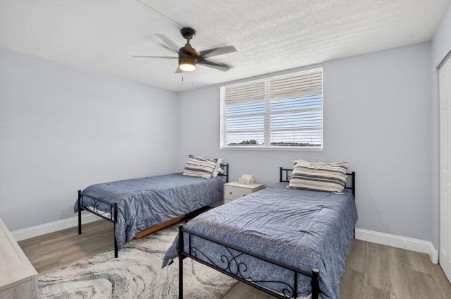 5700 NW 2nd Avenue Apt 711, Boca Raton, FL 33487