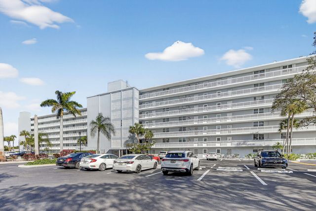 5700 NW 2nd Avenue Apt 711, Boca Raton, FL 33487