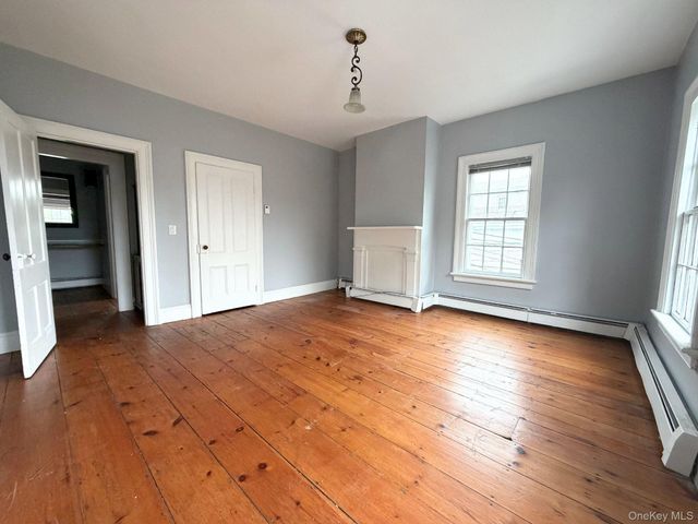 36 South Street 36, Warwick, NY 10990