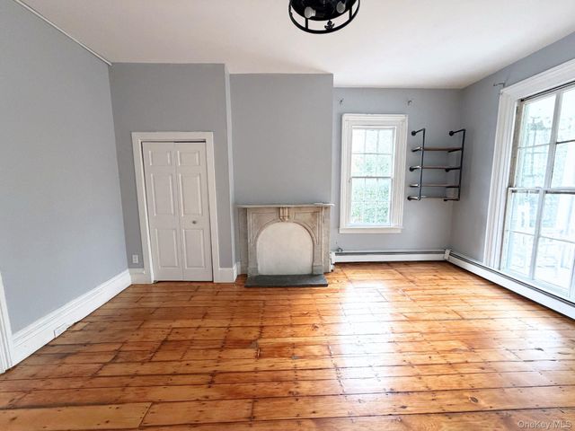 36 South Street 36, Warwick, NY 10990