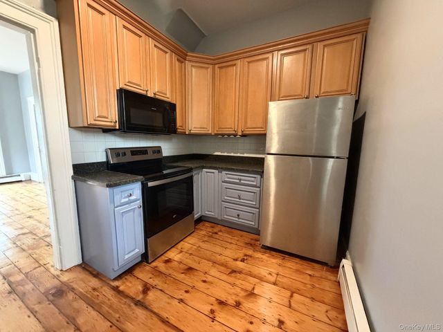 36 South Street 36, Warwick, NY 10990