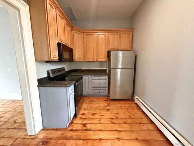36 South Street 36, Warwick, NY 10990