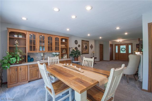 6476 Harbor Drive NW, Canton, OH 44718