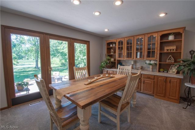 6476 Harbor Drive NW, Canton, OH 44718