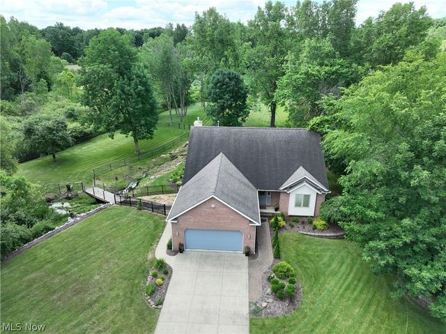 6476 Harbor Drive NW, Canton, OH 44718