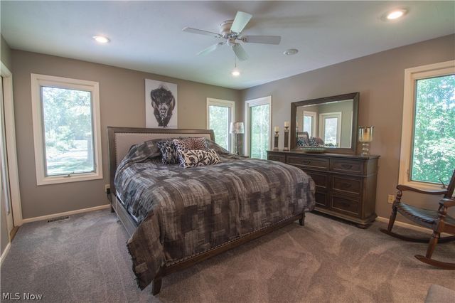 6476 Harbor Drive NW, Canton, OH 44718