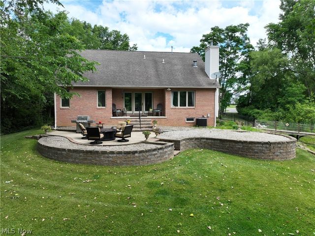 6476 Harbor Drive NW, Canton, OH 44718