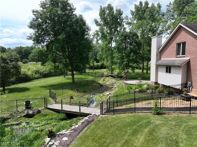 6476 Harbor Drive NW, Canton, OH 44718
