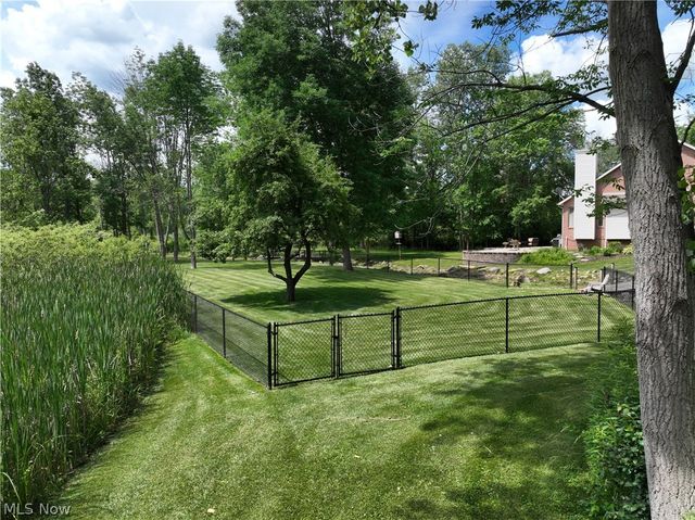 6476 Harbor Drive NW, Canton, OH 44718