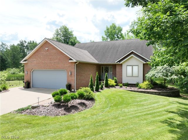 6476 Harbor Drive NW, Canton, OH 44718