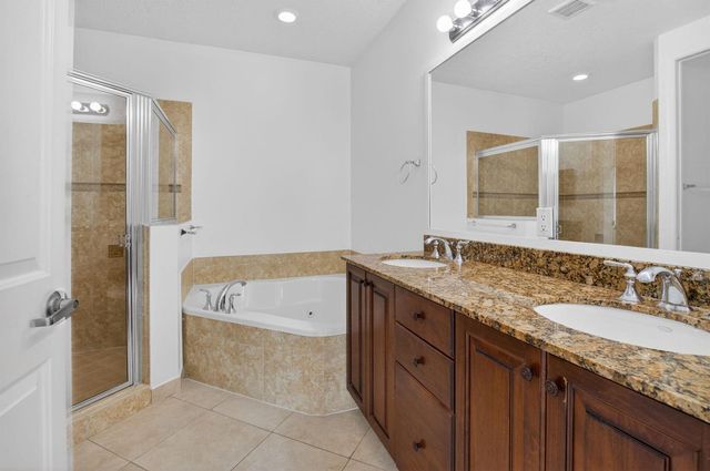 114 E Astor Circle E, Delray Beach, FL 33484