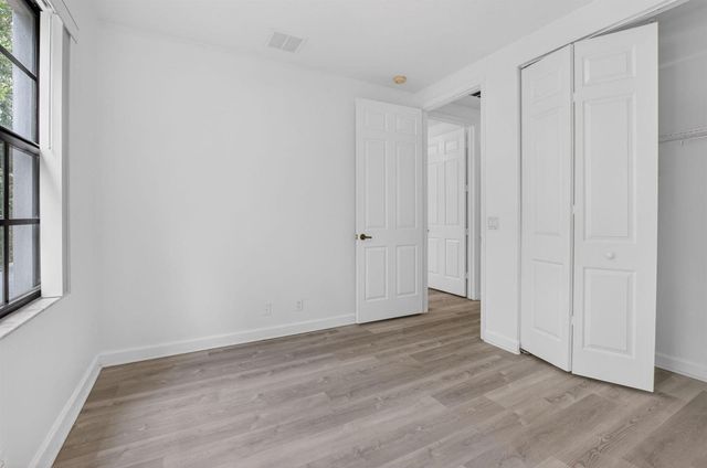 114 E Astor Circle E, Delray Beach, FL 33484