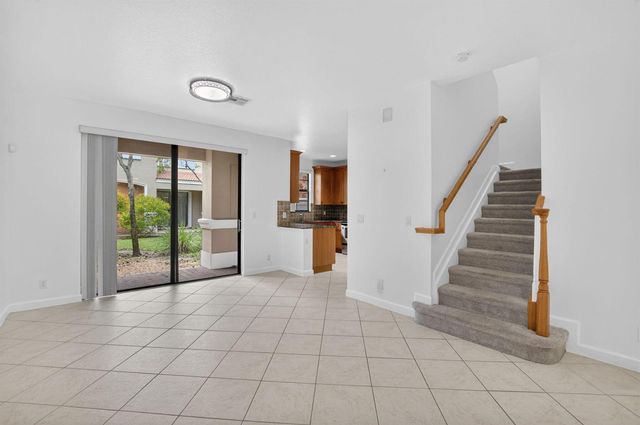 114 E Astor Circle E, Delray Beach, FL 33484