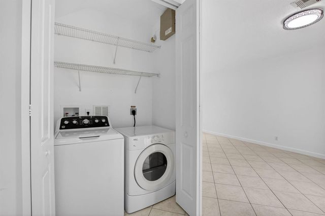 114 E Astor Circle E, Delray Beach, FL 33484