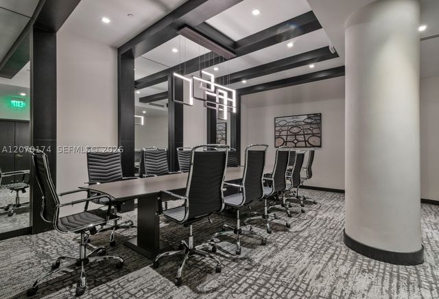 1000 W Island Blvd 202, Aventura, FL 33160